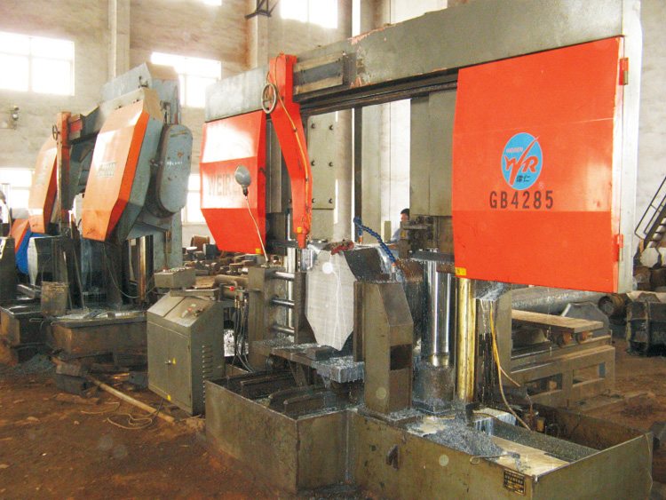 Band Sawing Machine 